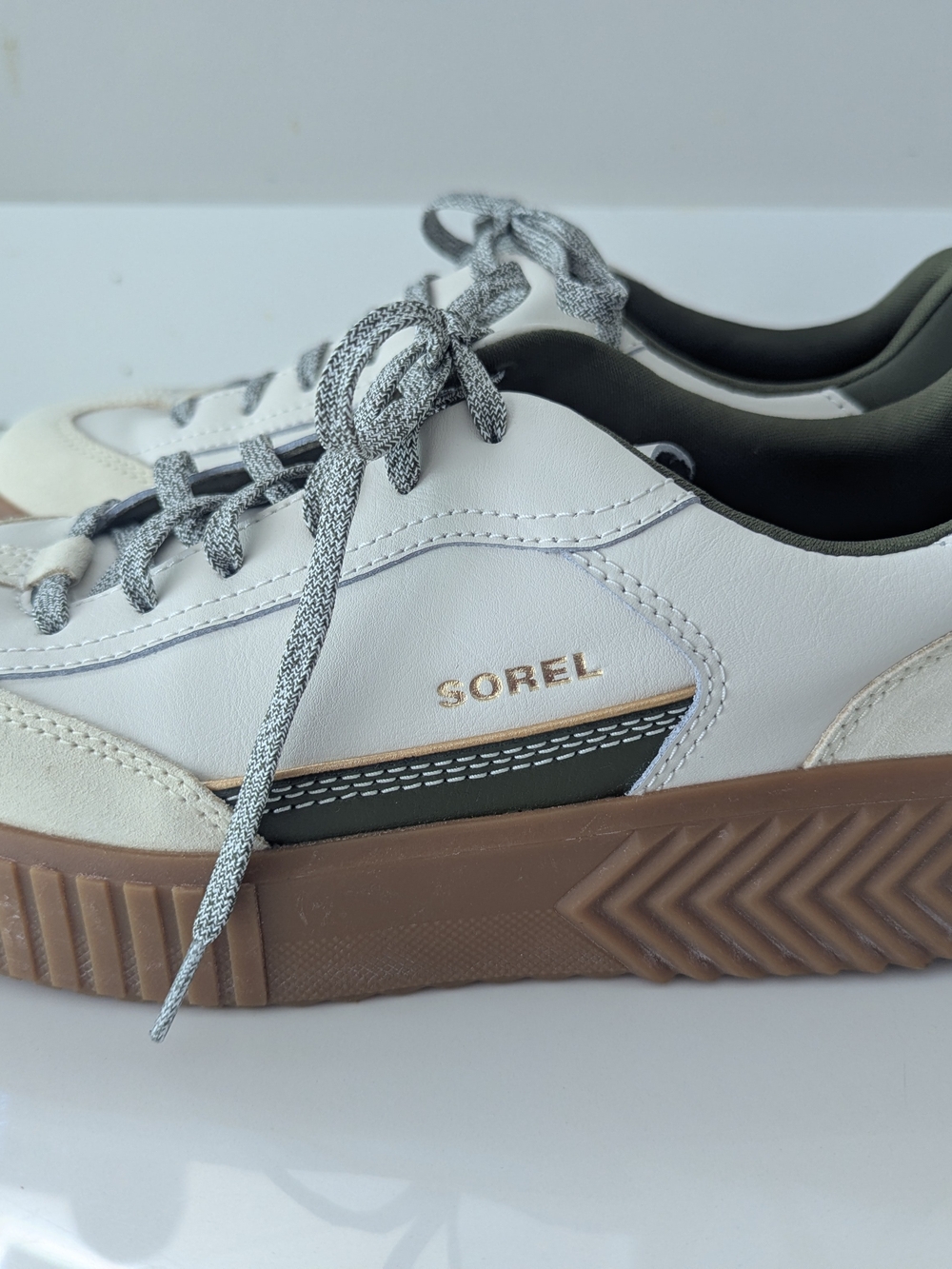 Sorel Women's Ona Ave T Toe Low-Top Leather Sneaker Shoes Size 9.5 Platform